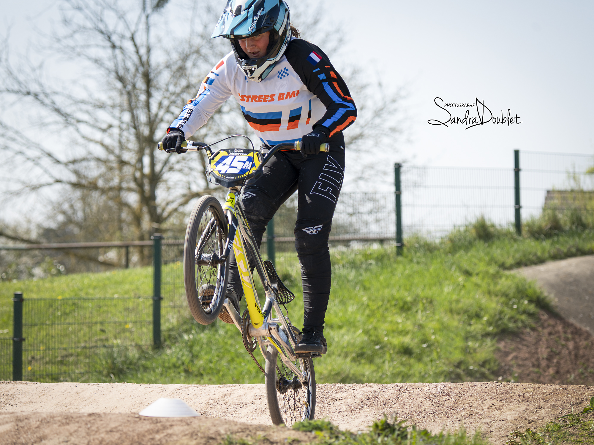 ADONIS-STUDIO-PHOTO-ENTRAINEMENT-BMX-050425-083